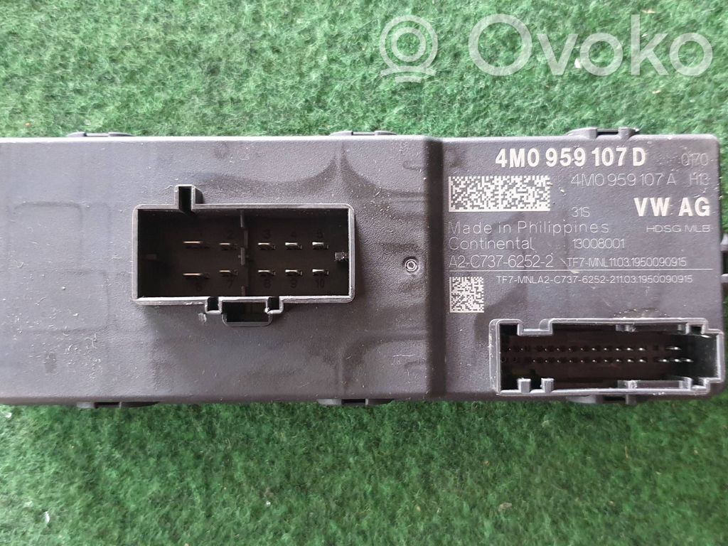 Audi A4 S4 B9 8W Tailgate/trunk control unit/module 
