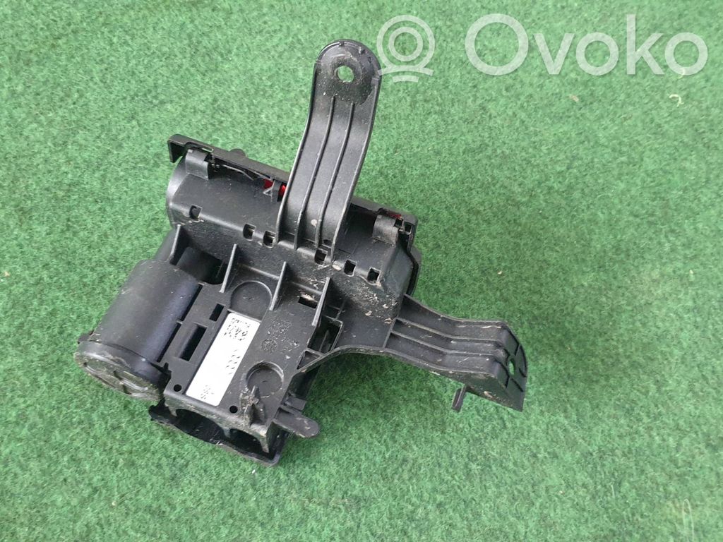 Audi A4 S4 B9 8W Current control relay 