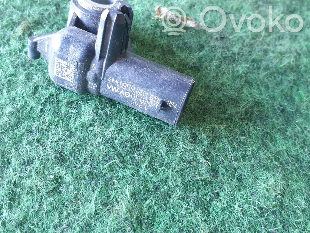 Audi A4 S4 B9 8W Airbagsensor Crashsensor Drucksensor 