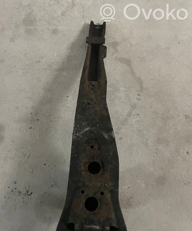 Engine mounting bracket   4000A123