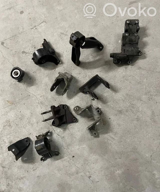Mitsubishi Lancer Evolution X Engine mount bracket 