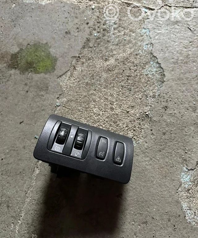 ESP (stability program) switch   8200407754