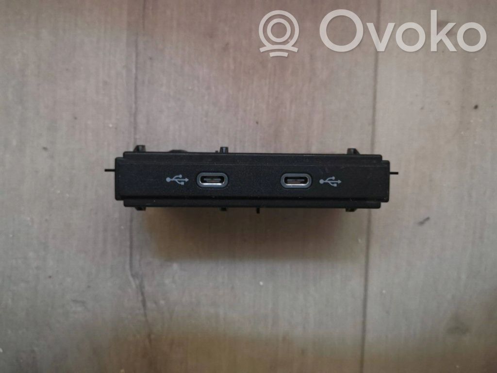 Audi Q4 Sportback e-tron USB socket connector 