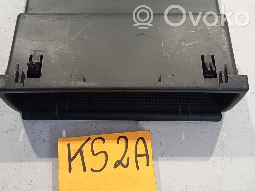 Opel Vectra B Glove box 