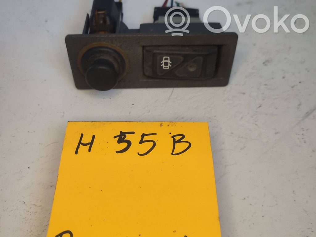Renault Clio I Central console control unit 
