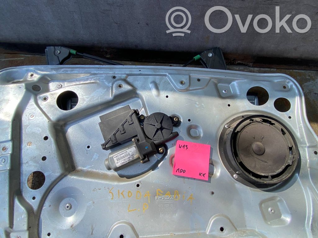 Silnik regulatora szyby drzwi przednich   400756A