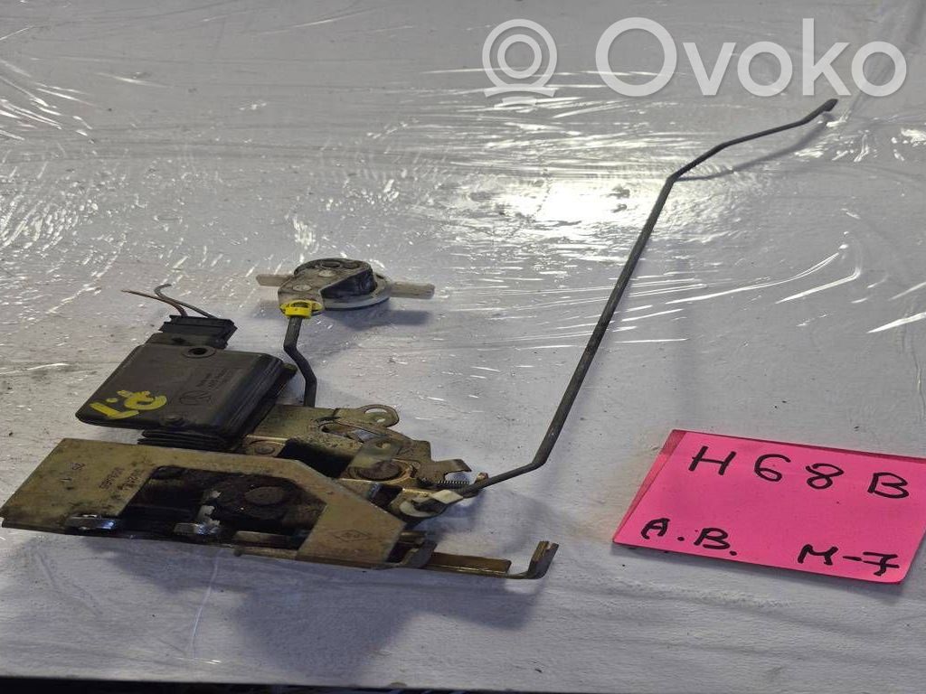 Renault Clio II Rear door lock 