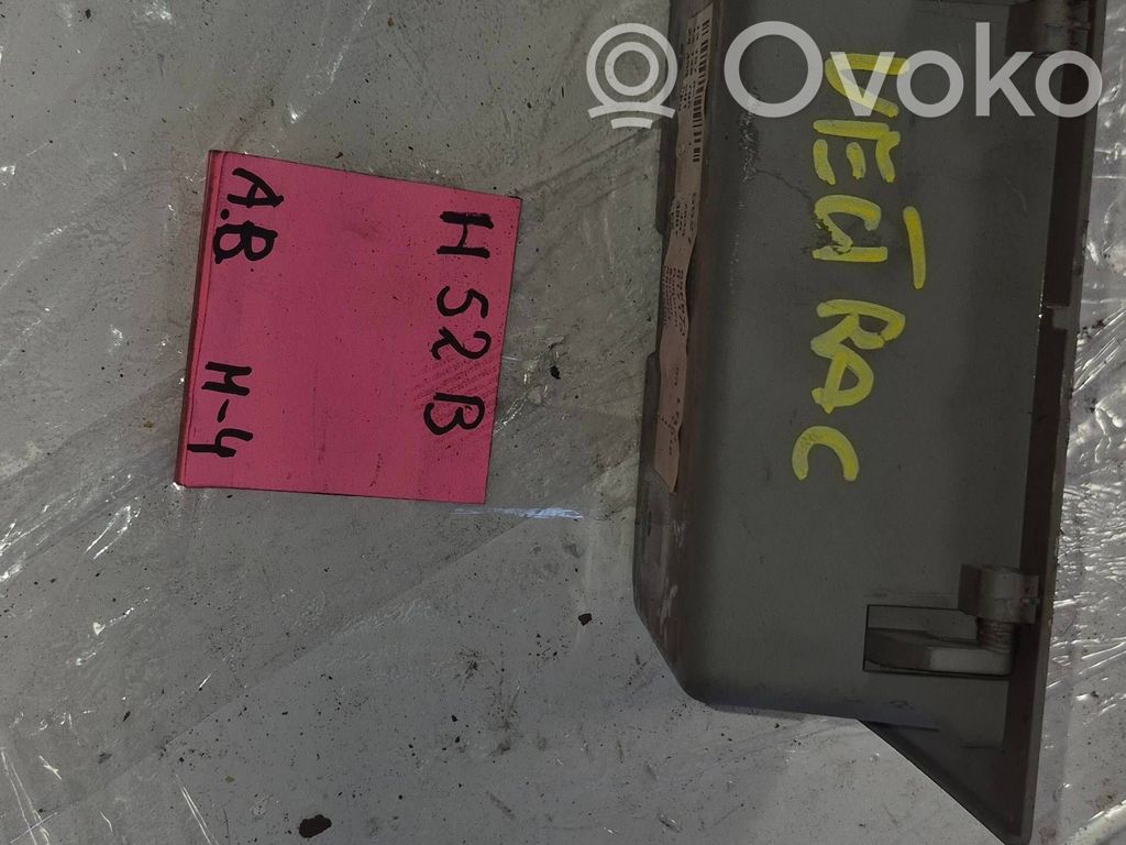 Opel Vectra C Glove box 