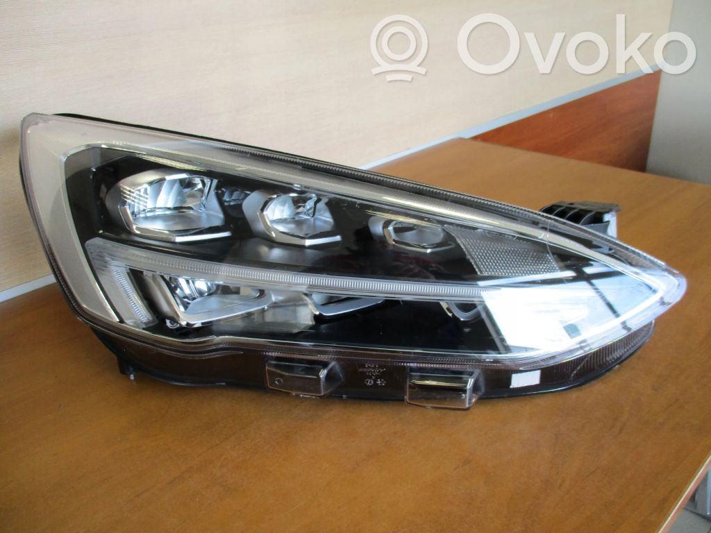 Ford Focus Headlight/headlamp 