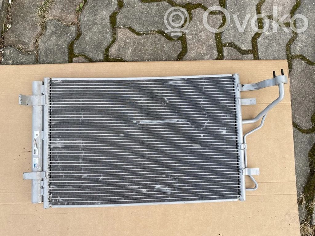 Hyundai i30 Radiateur condenseur de climatisation 