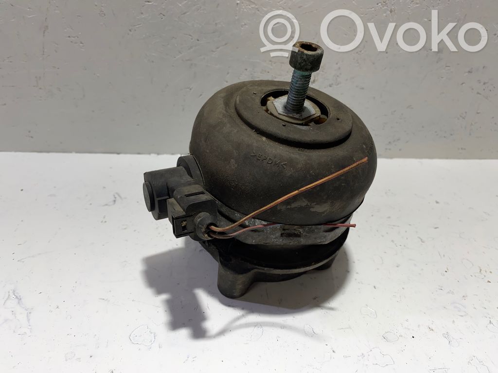 Engine mount bracket   4E0199381