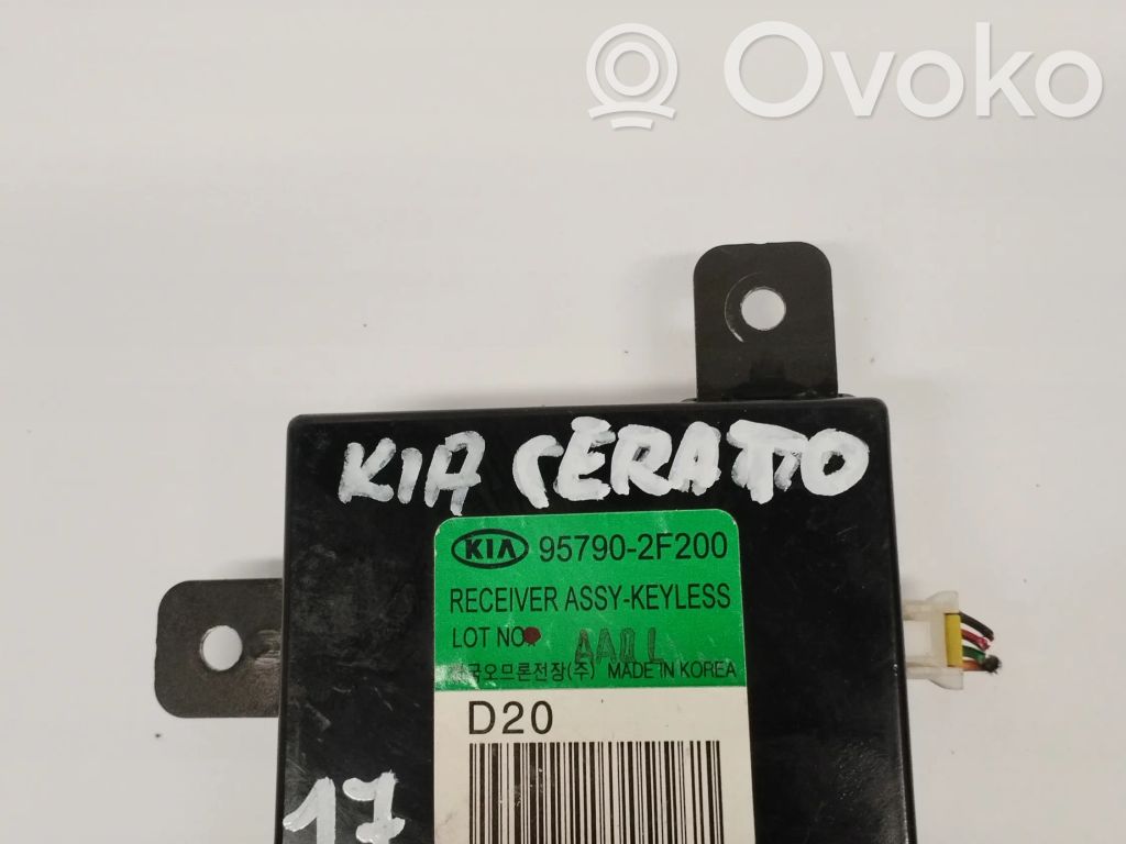 Door central lock control unit/module   957902F200