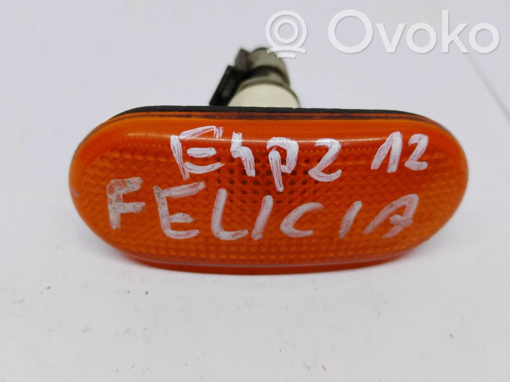 Skoda Felicia I Front fender indicator light 