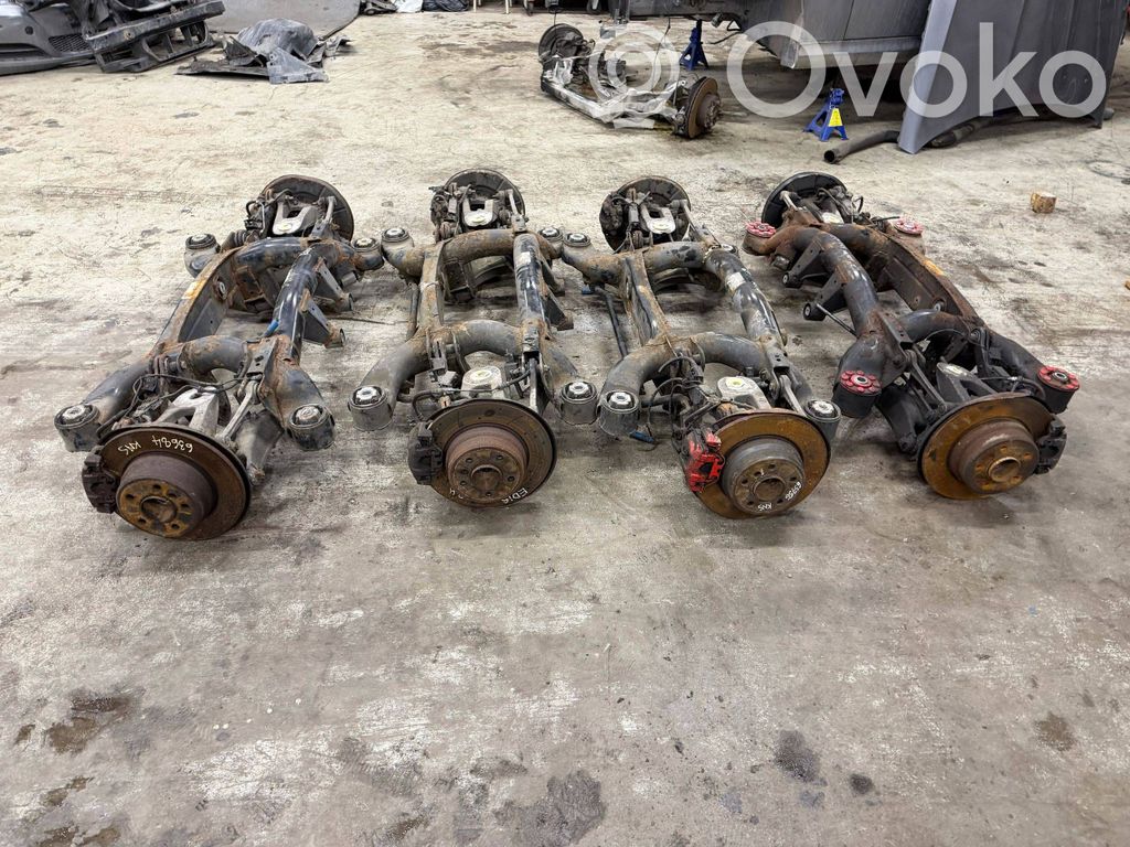 BMW X5 E53 Galinis traversas 