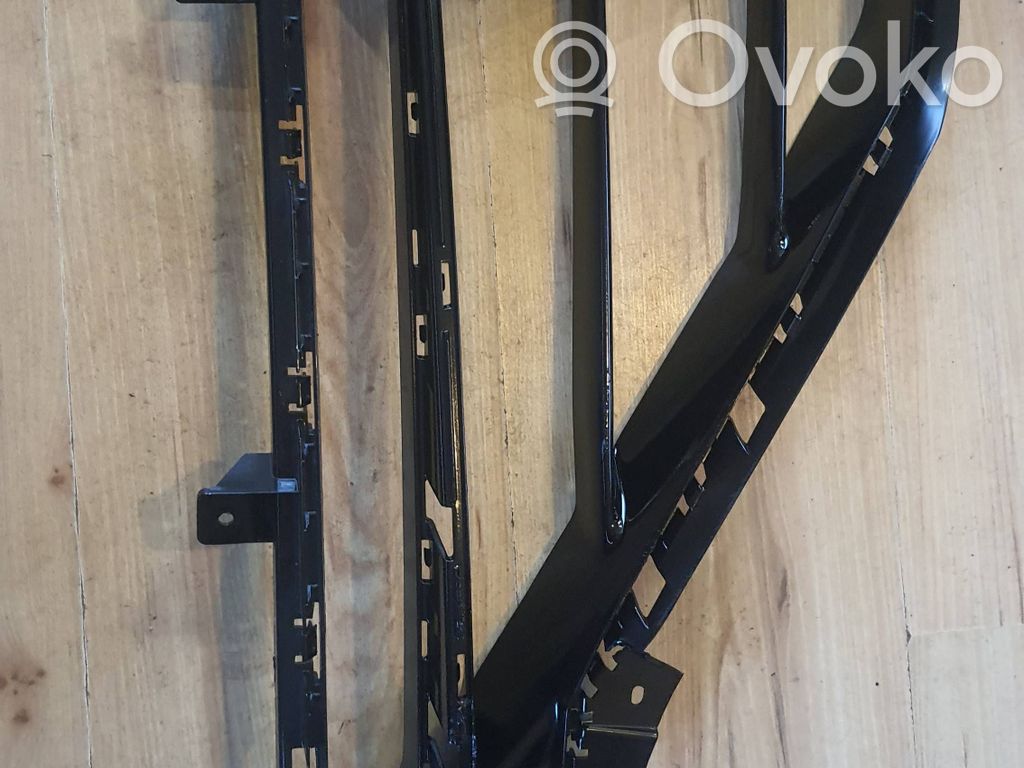 Lamborghini Urus Front bumper lower grill 