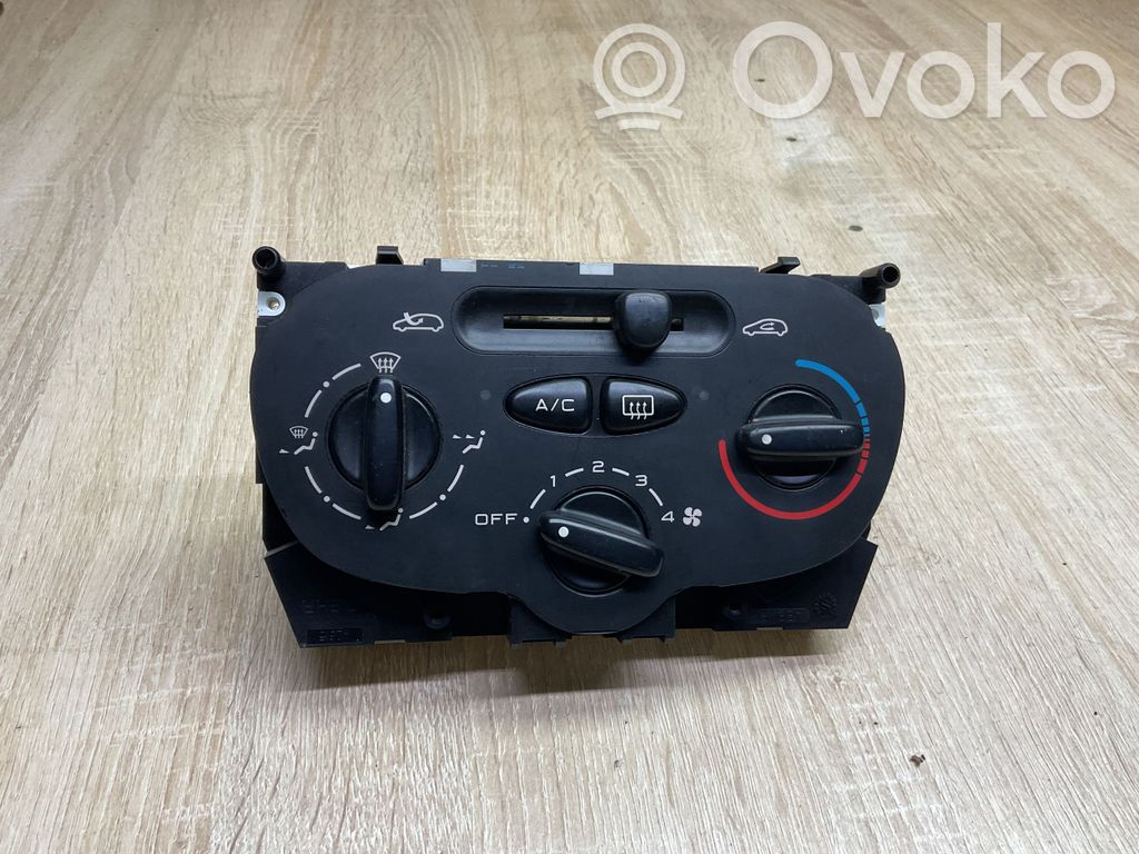 Peugeot 206 Climate control unit 
