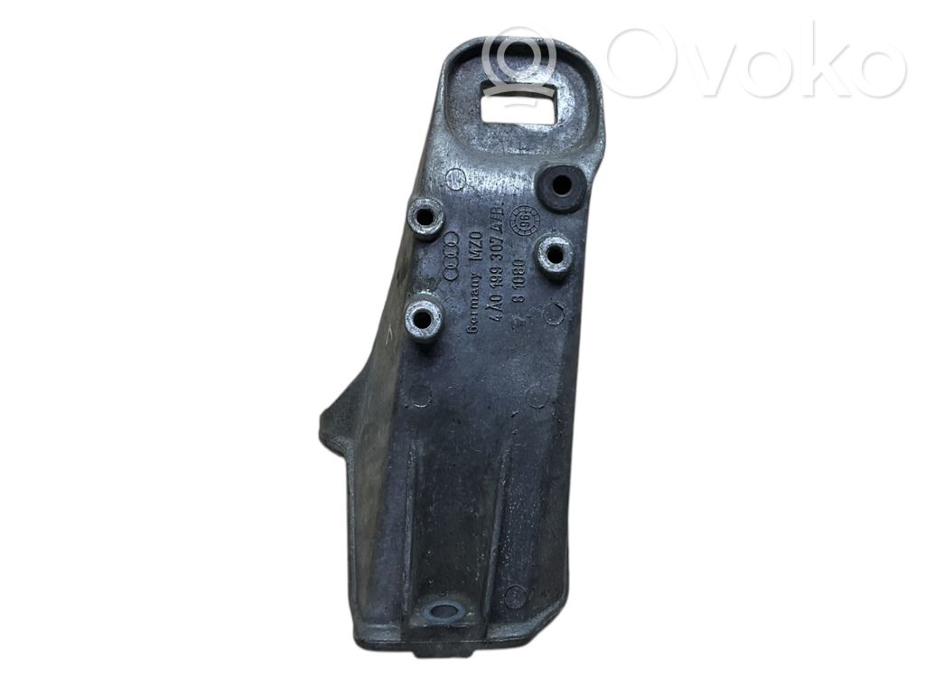 Audi 100 S4 C4 Engine mounting bracket 