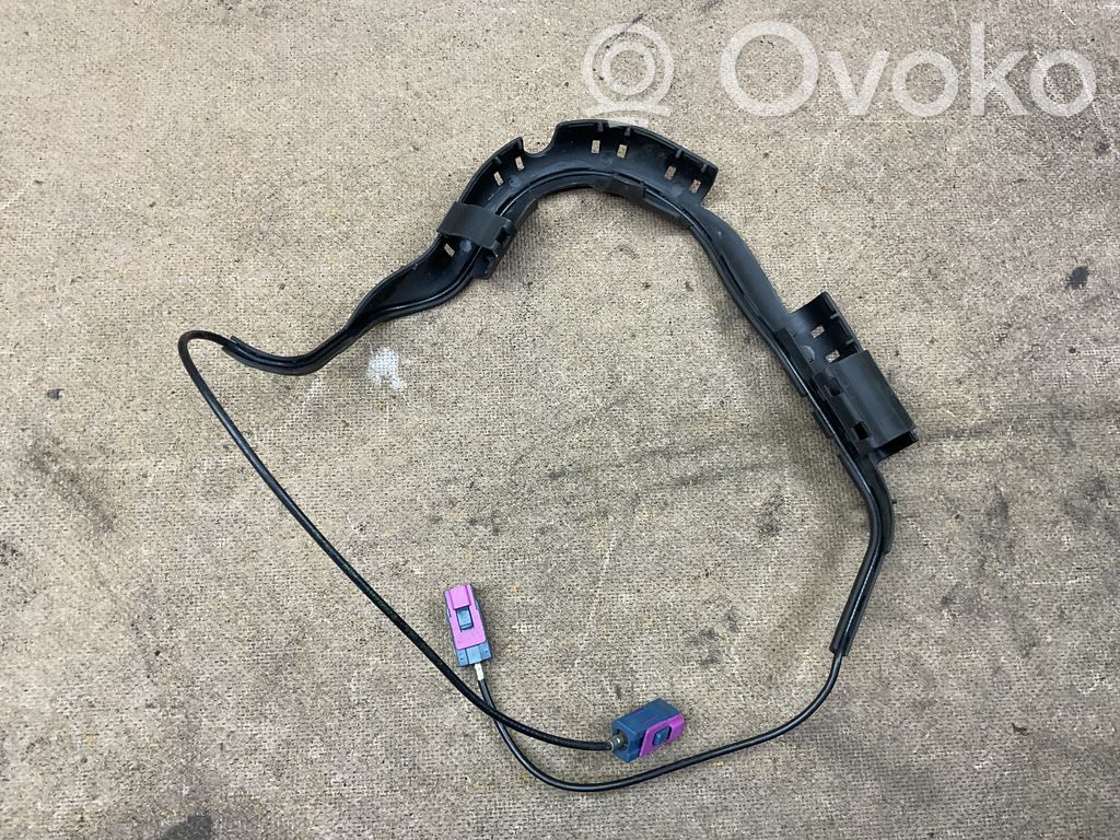BMW 3 E46 Tailgate/trunk/boot hinge 