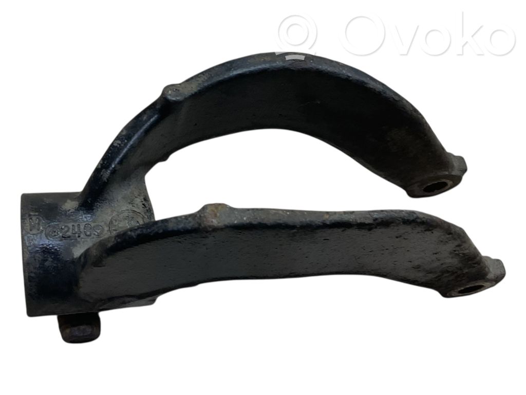 BMW X5 E70 Lower shock absorber bracket 