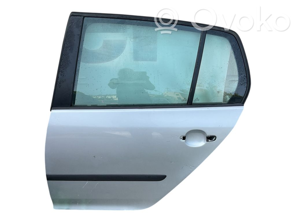 Volkswagen Golf V Puerta trasera 