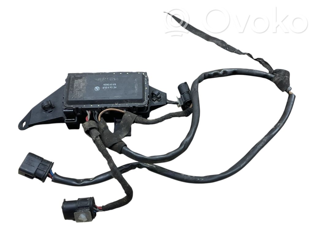 BMW 5 E39 Coolant fan relay 