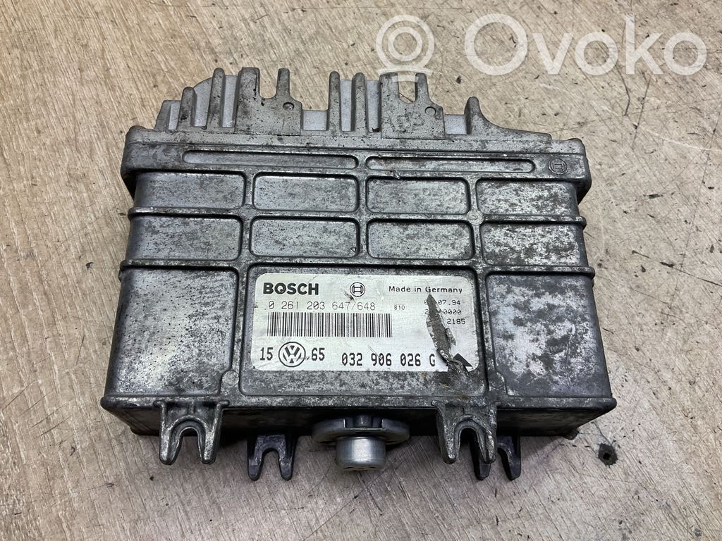 Volkswagen Golf III Engine control unit/module 