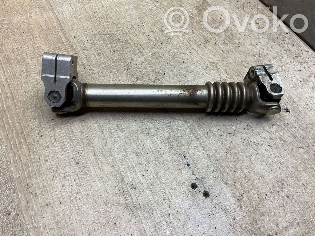 Steering column universal joint   6781591,678159101