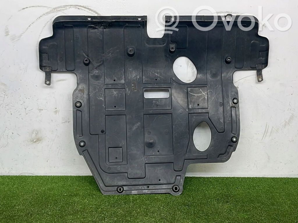 KIA Sorento Engine splash shield/under tray 