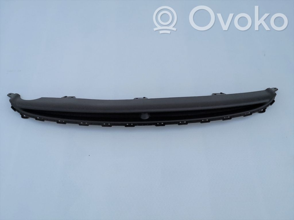 Hyundai i30 Moldura inferior del parachoques trasero 