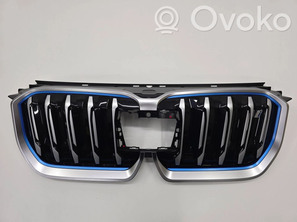 BMW X1 U11 Etusäleikkö 