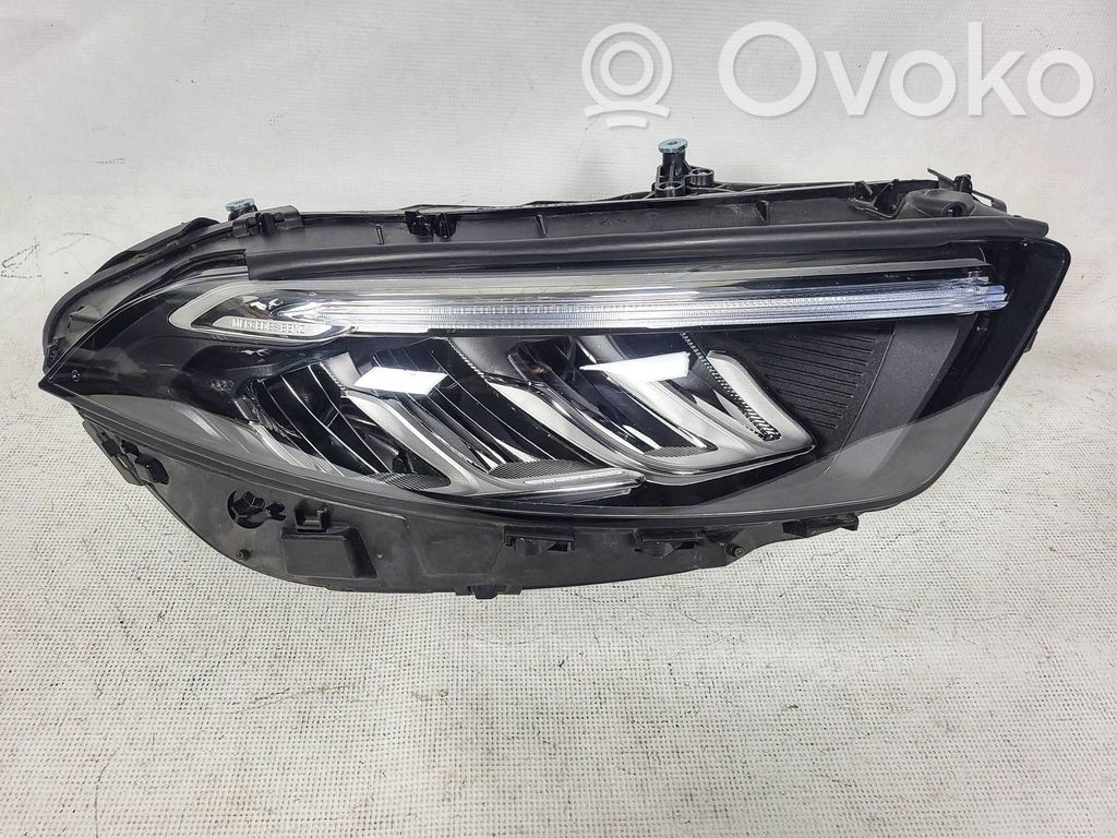 Mercedes-Benz A W177 Lampa przednia 