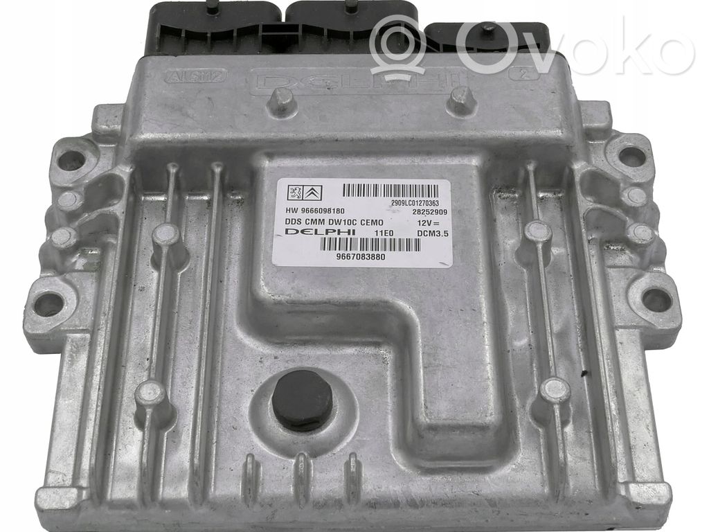 Peugeot 5008 Engine control unit/module 