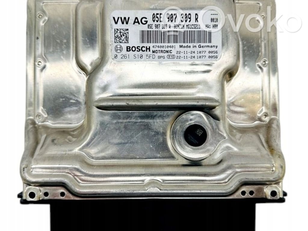 Engine control unit/module   05E907309R,0261S105FD