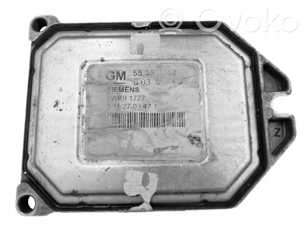 Opel Zafira B Engine control unit/module 