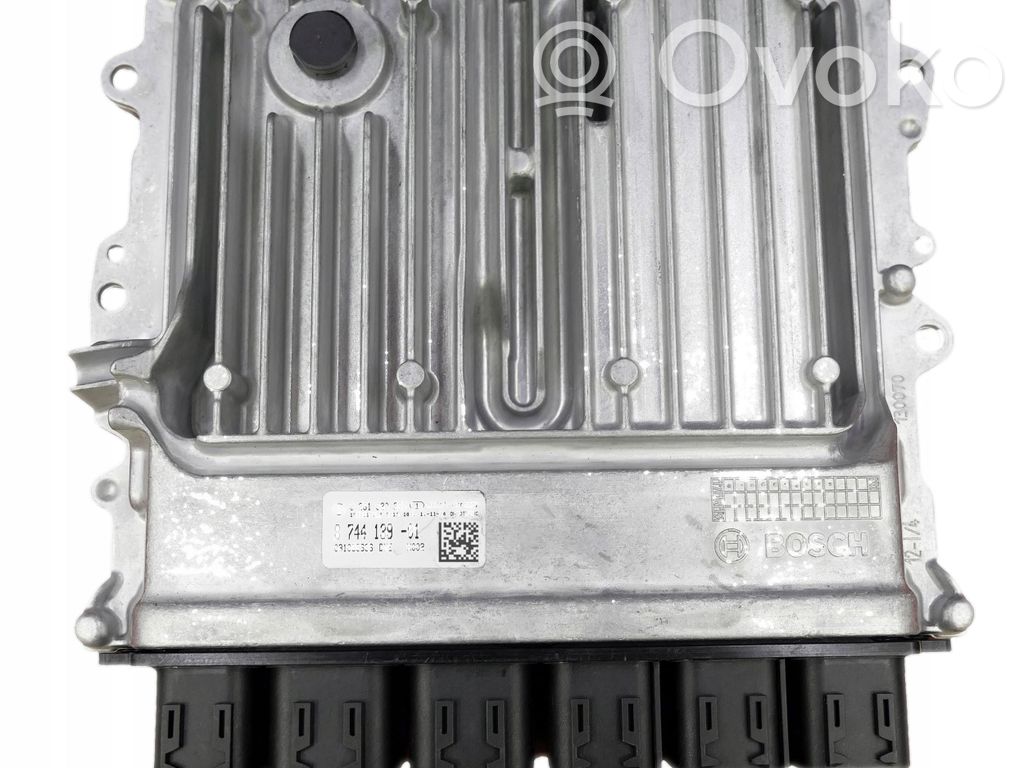 Variklio valdymo blokas   031039636,0261S20390,8744139