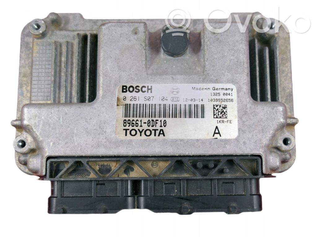 Toyota Yaris Unidad de control/módulo del motor 