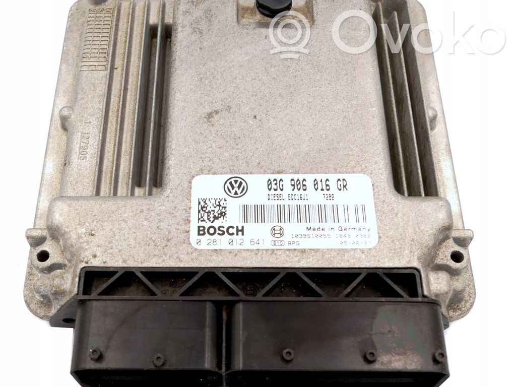 Volkswagen Golf V Engine control unit/module 