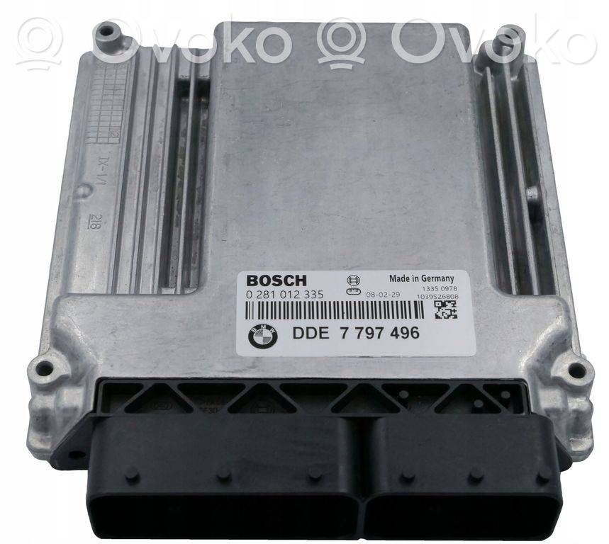 BMW 1 E81 E87 Variklio valdymo blokas 