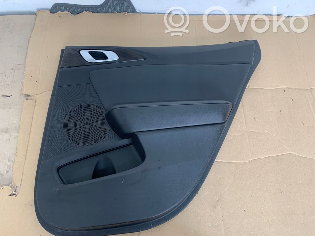 Apšuvums aizmugurējām durvīm   83725J7010