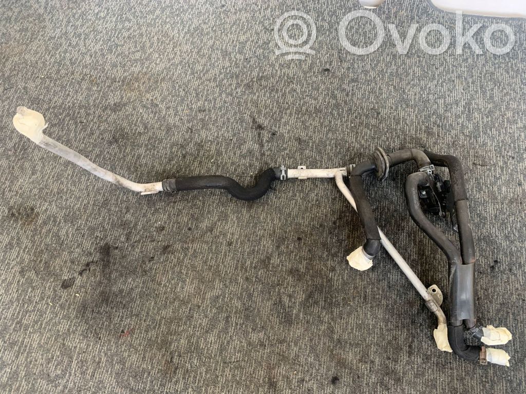 Audi A7 S7 4G Tubo flessibile del liquido di raffreddamento del motore 