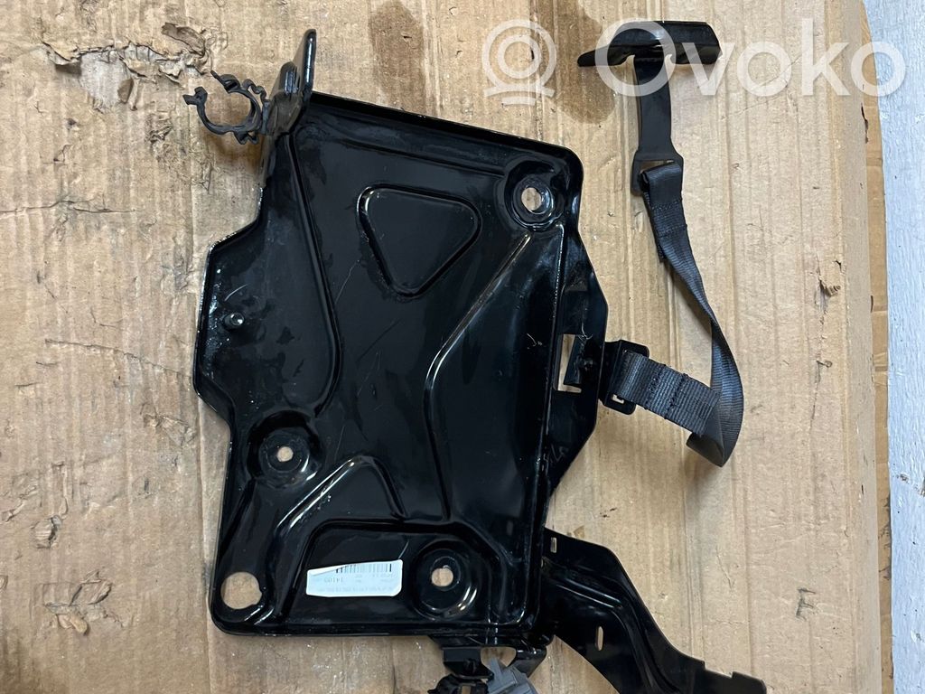 Jeep Compass Akumuliatoriaus tvirtinimo padas 