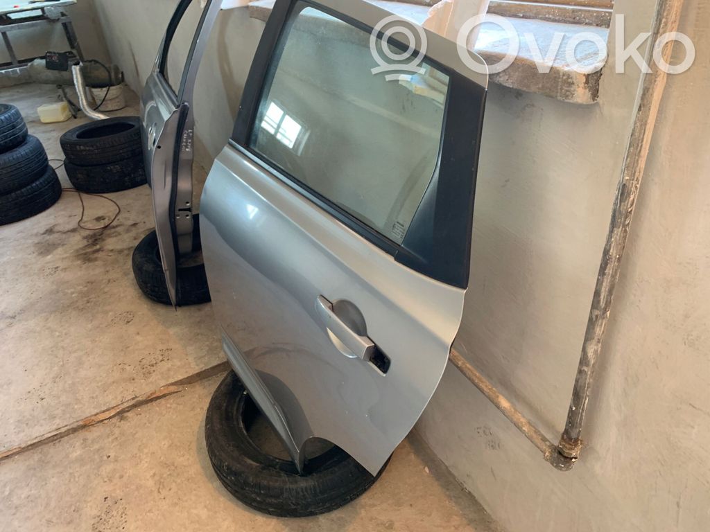 Nissan Qashqai Aizmugurējās durvis 