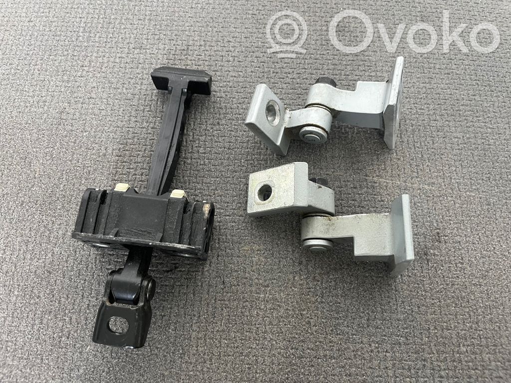 BMW 1 F20 F21 Zawias górny drzwi przednich 