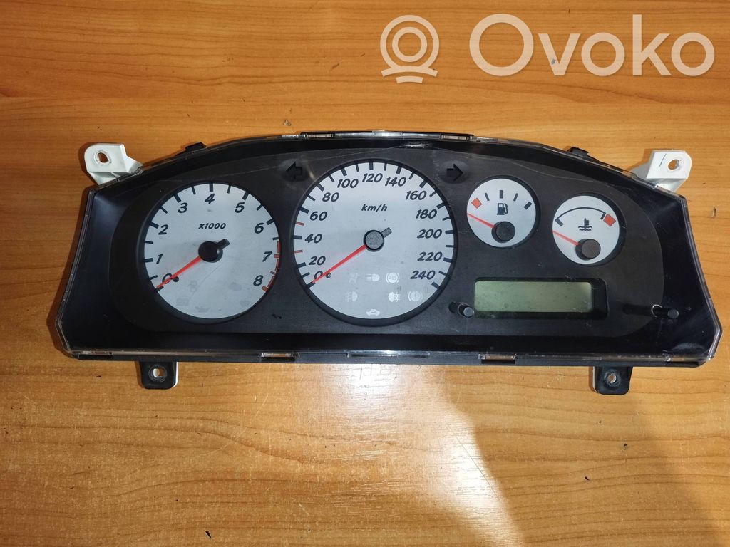 Nissan Primera Geschwindigkeitsmesser Cockpit 