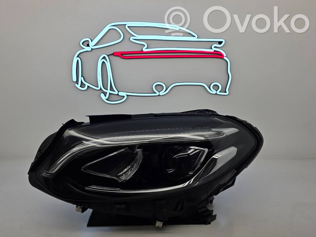 Mercedes-Benz B W246 W242 Lampa przednia 
