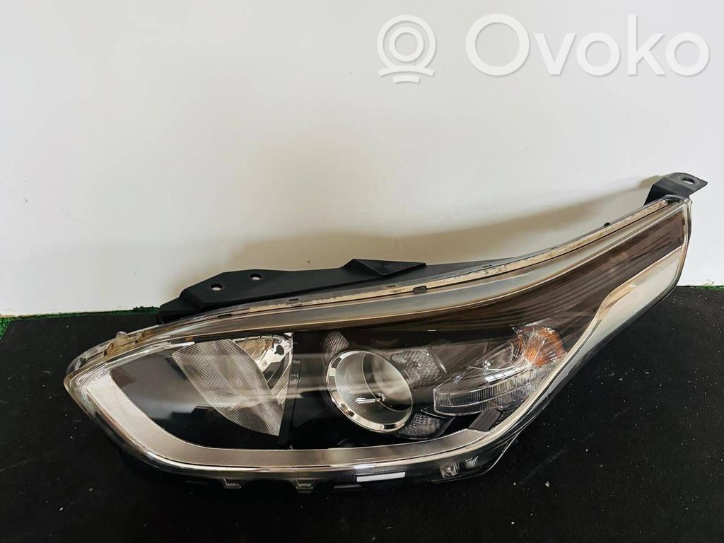 KIA Ceed Headlight/headlamp 
