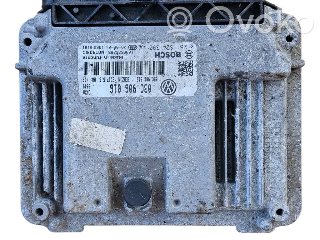 Volkswagen Golf VI Engine control unit/module 