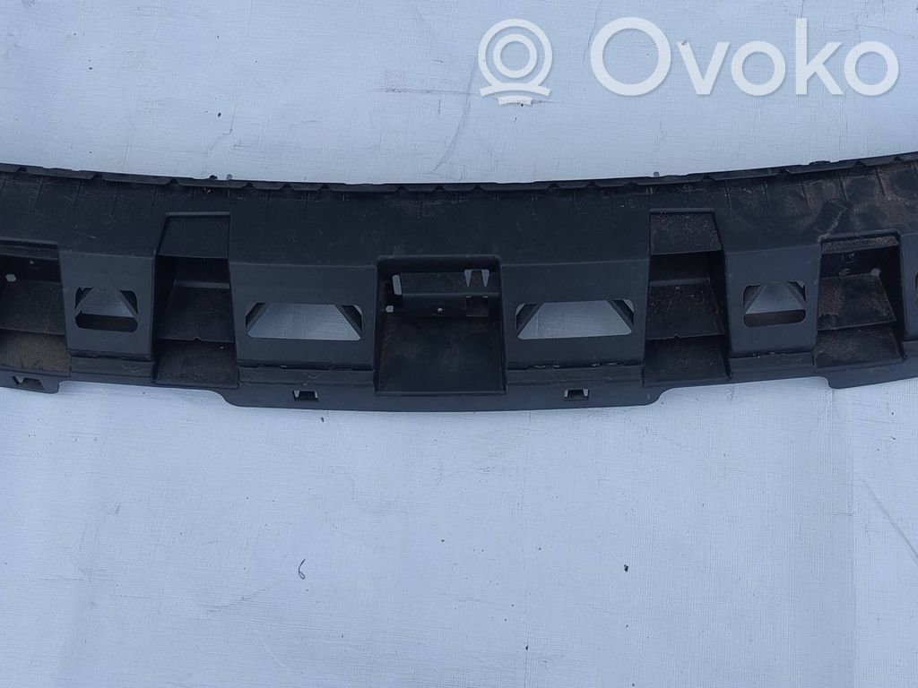 Audi A1 Soporte de montaje del parachoques trasero 