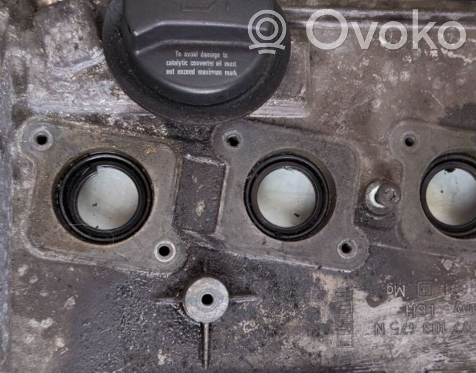 Audi A8 S8 D2 4D Ventildeckel 