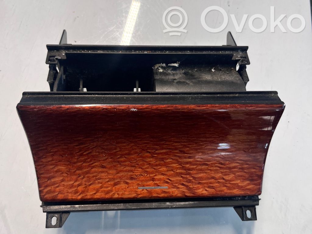 Mercedes-Benz E W210 Ashtray (front) 